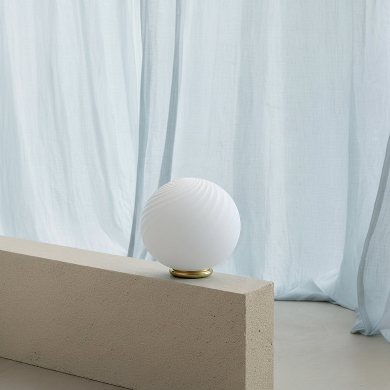 Murano Candy bordslampa vit swirl D:30 cm