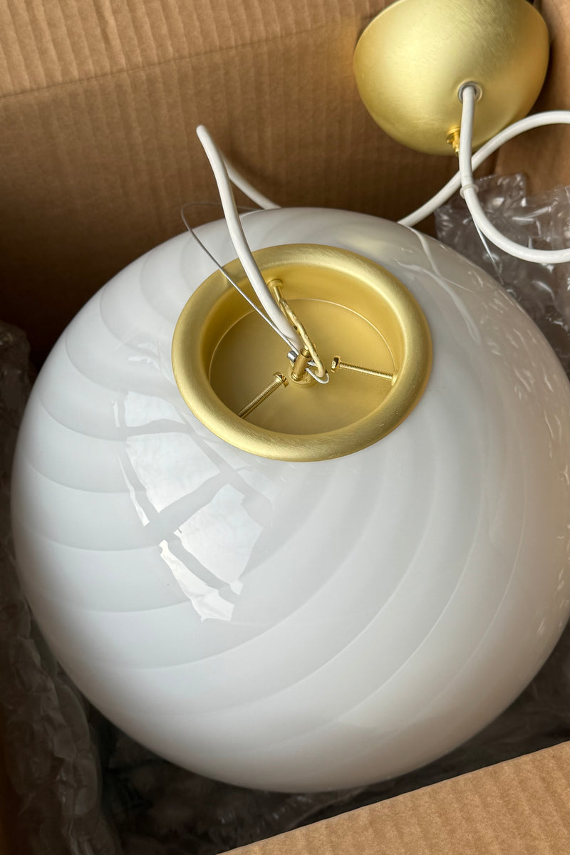 Murano Candy pendel vit swirl D:30 cm