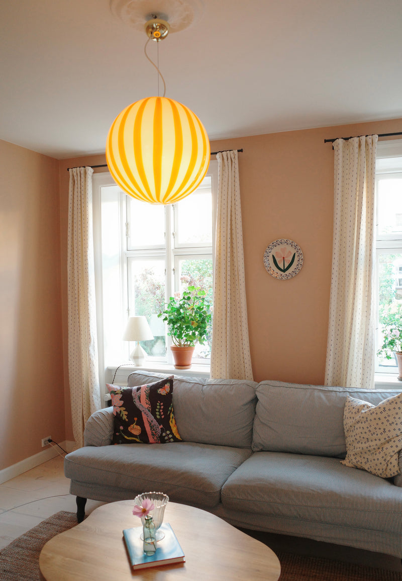 Stor Murano Candy pendel gul/vit vertikala ränder D:40 cm