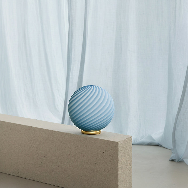 Murano Candy bordslampa blå swirl D:30 cm