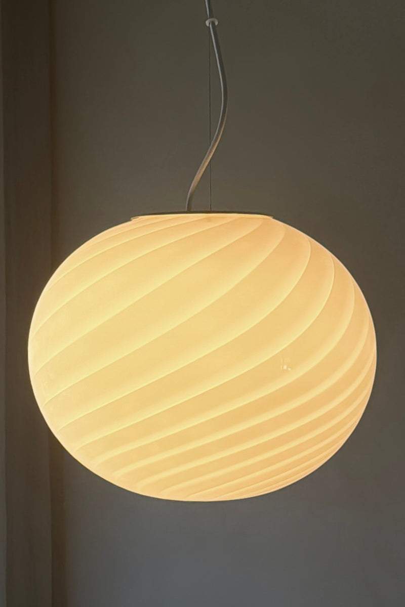 Stor Murano Candy oval pendel mjuk ljusrosa swirl D:40