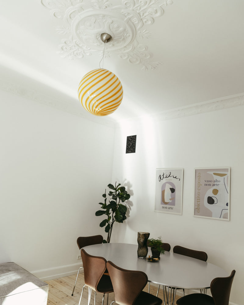 Stor Murano Candy-pendel gul/vit swirl D:40 cm