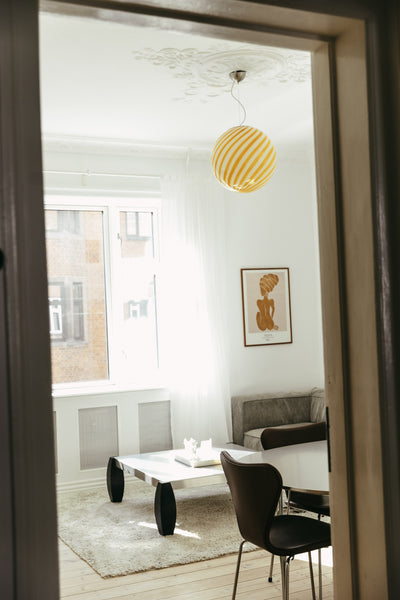 Stor Murano Candy-pendel gul/vit swirl D:40 cm