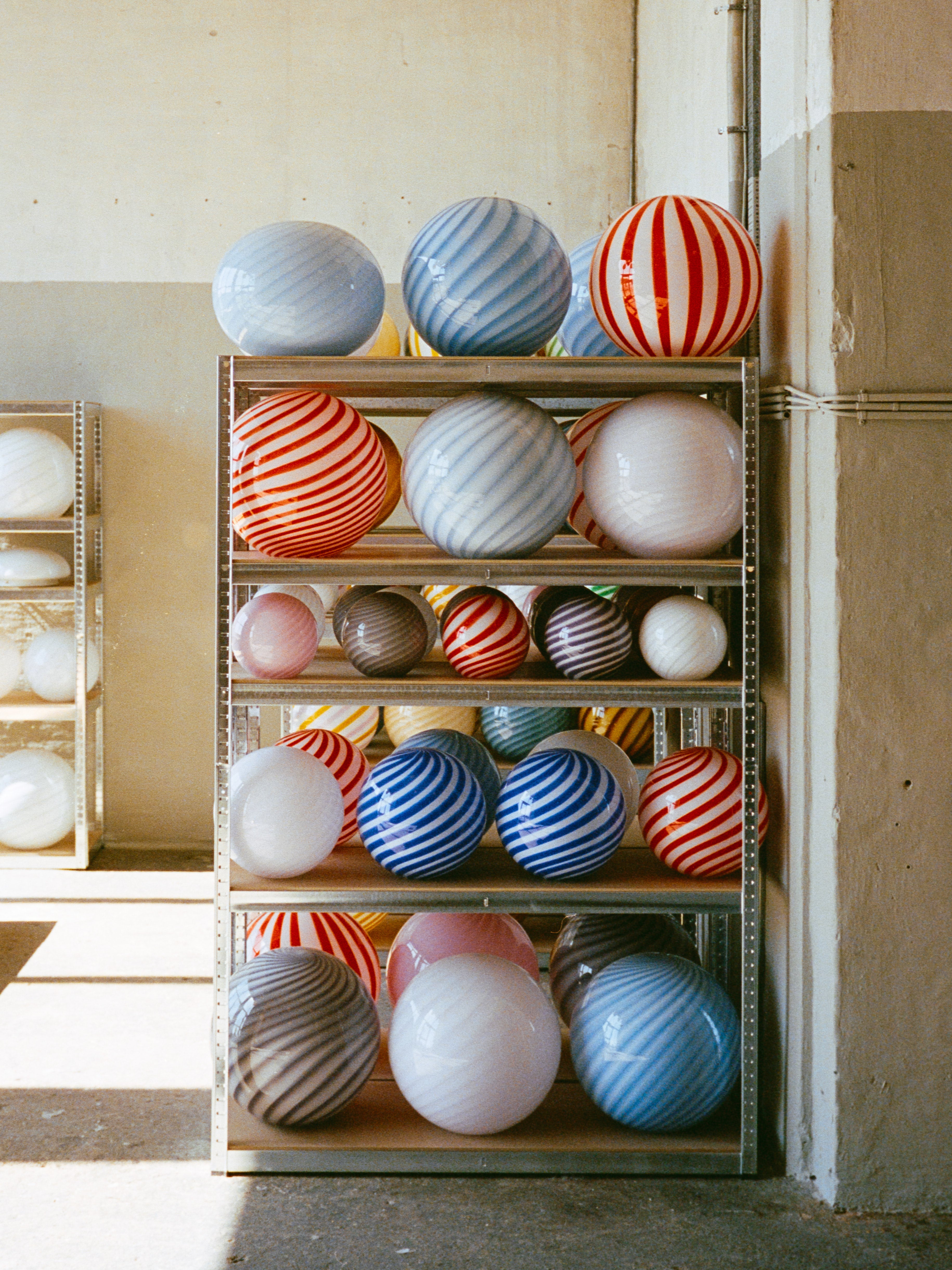 Murano Candy oval golvlampa ljusblå swirl D:40 cm