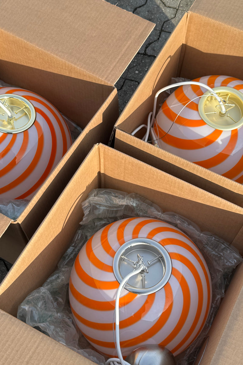 Murano Candy pendel orange/vit swirl D:30 cm