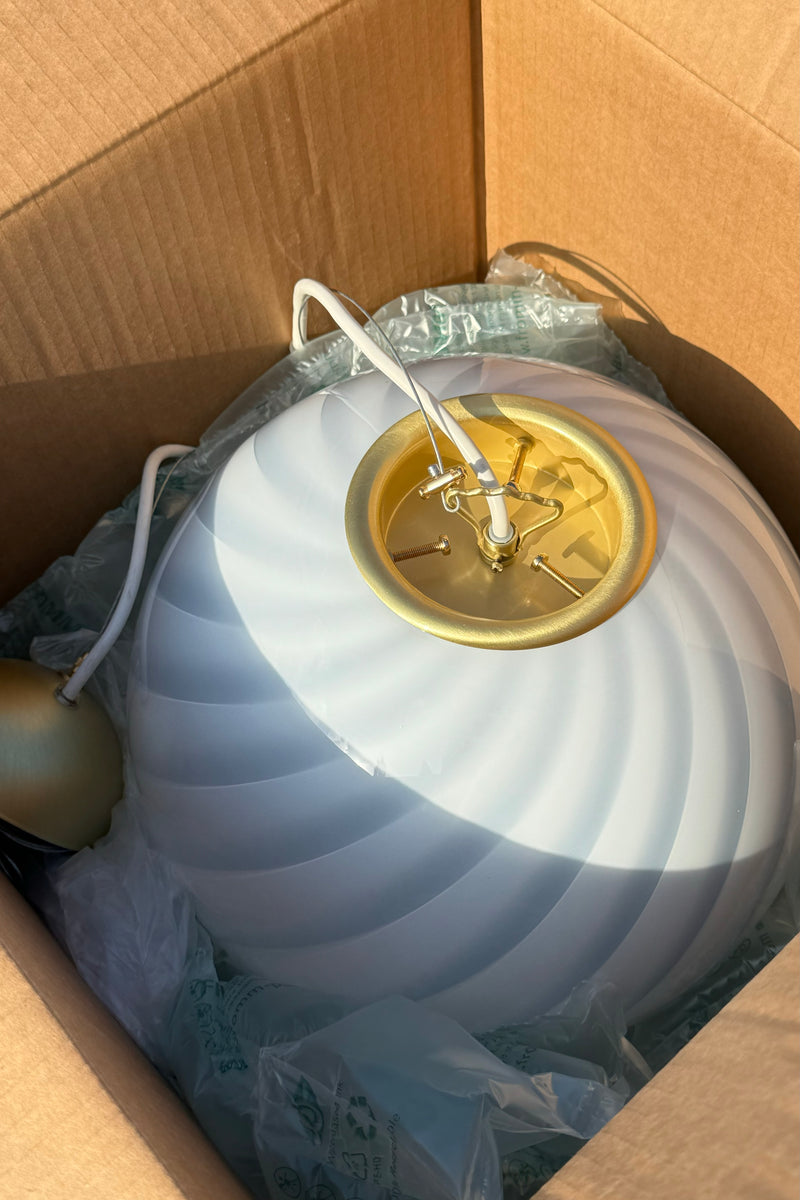 Murano Candy pendel ljusblå swirl D:30 cm