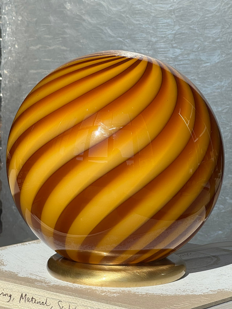 Murano Candy bordslampa rav orange swirl D:20 cm