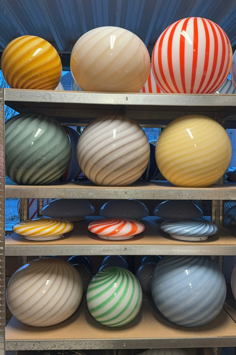 Murano Candy plafond röd/vit swirl D:30 cm