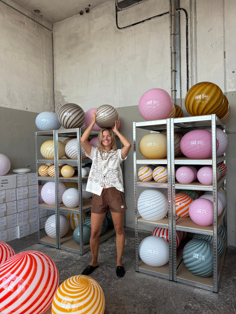 Murano Candy bordslampa grå brun swirl D:30 cm