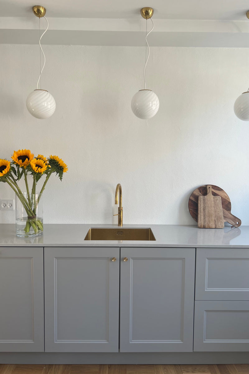 Murano Candy pendel vit swirl D:20 cm