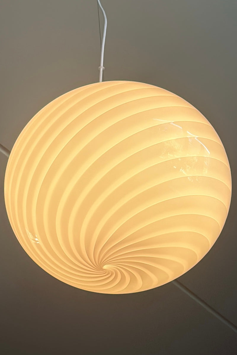 Stor Murano Candy oval pendel mjuk ljusrosa swirl D:40