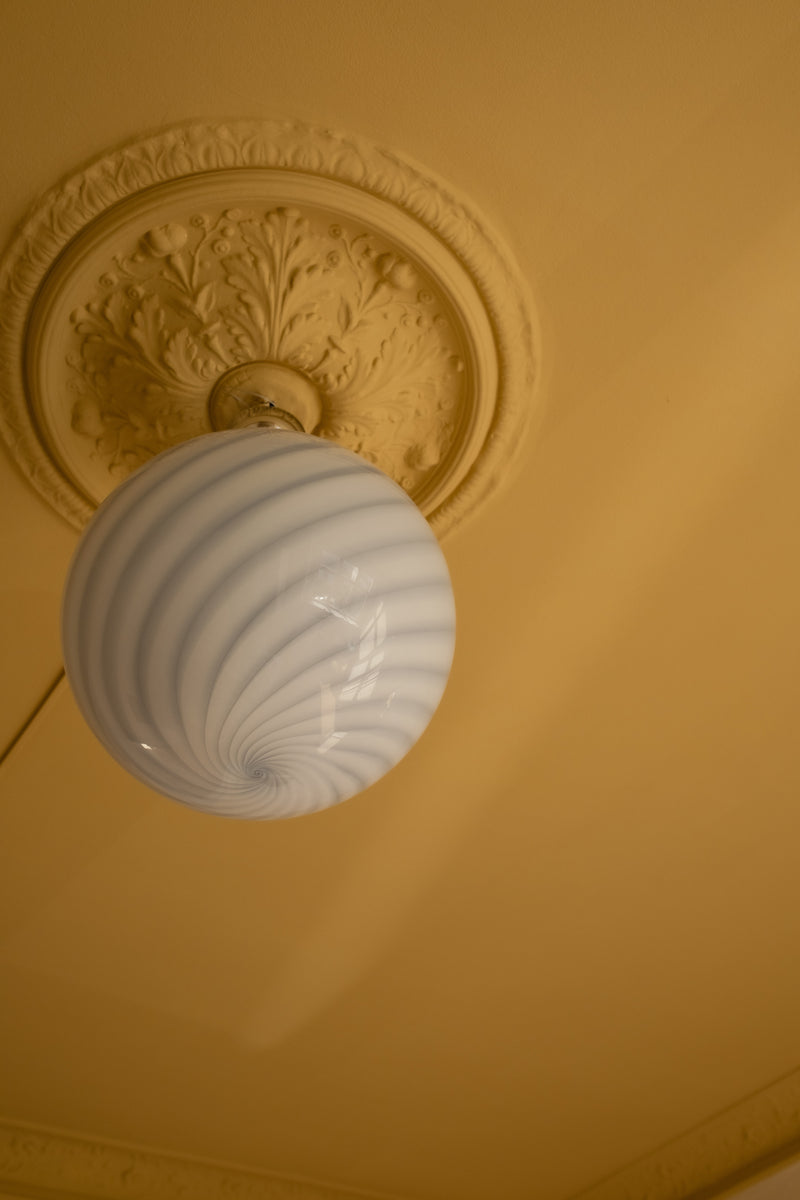 Stor Murano Candy pendel ljusblå swirl D:40 cm