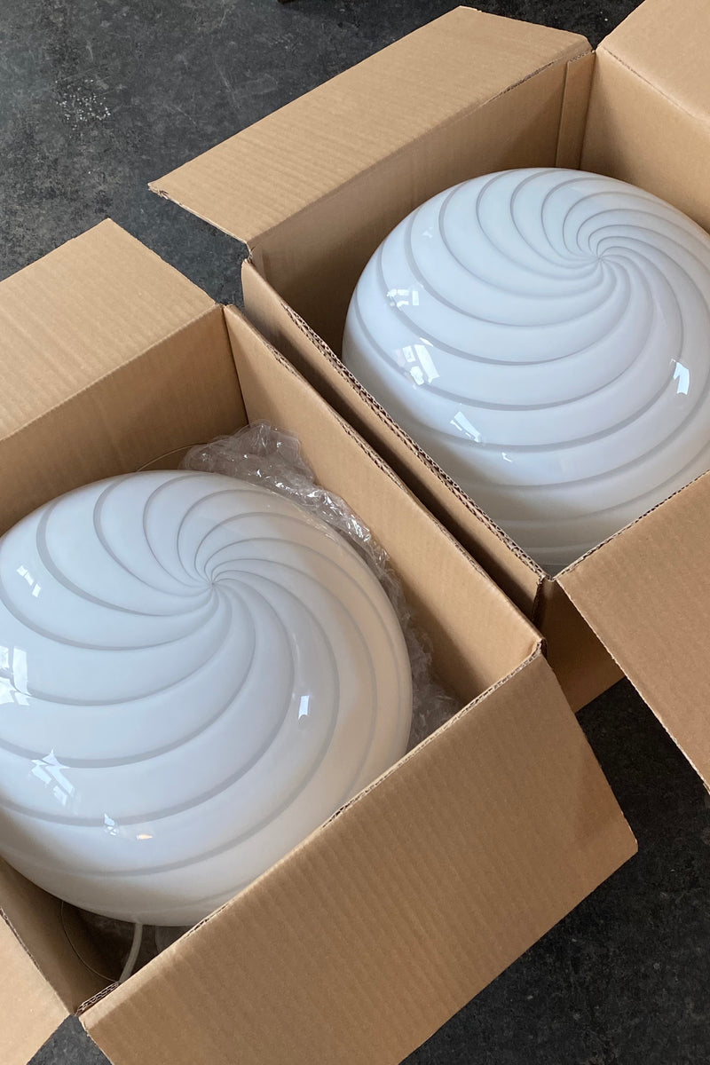 Murano oval vit swirl lampa pendel D:35 cm