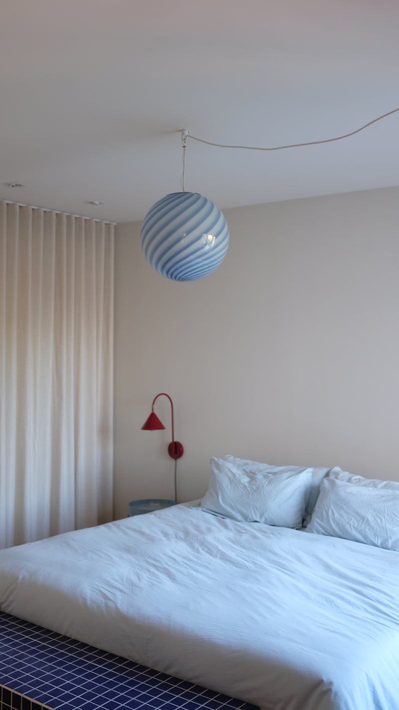 Stor Murano Candy-pendel blå swirl D:40 cm