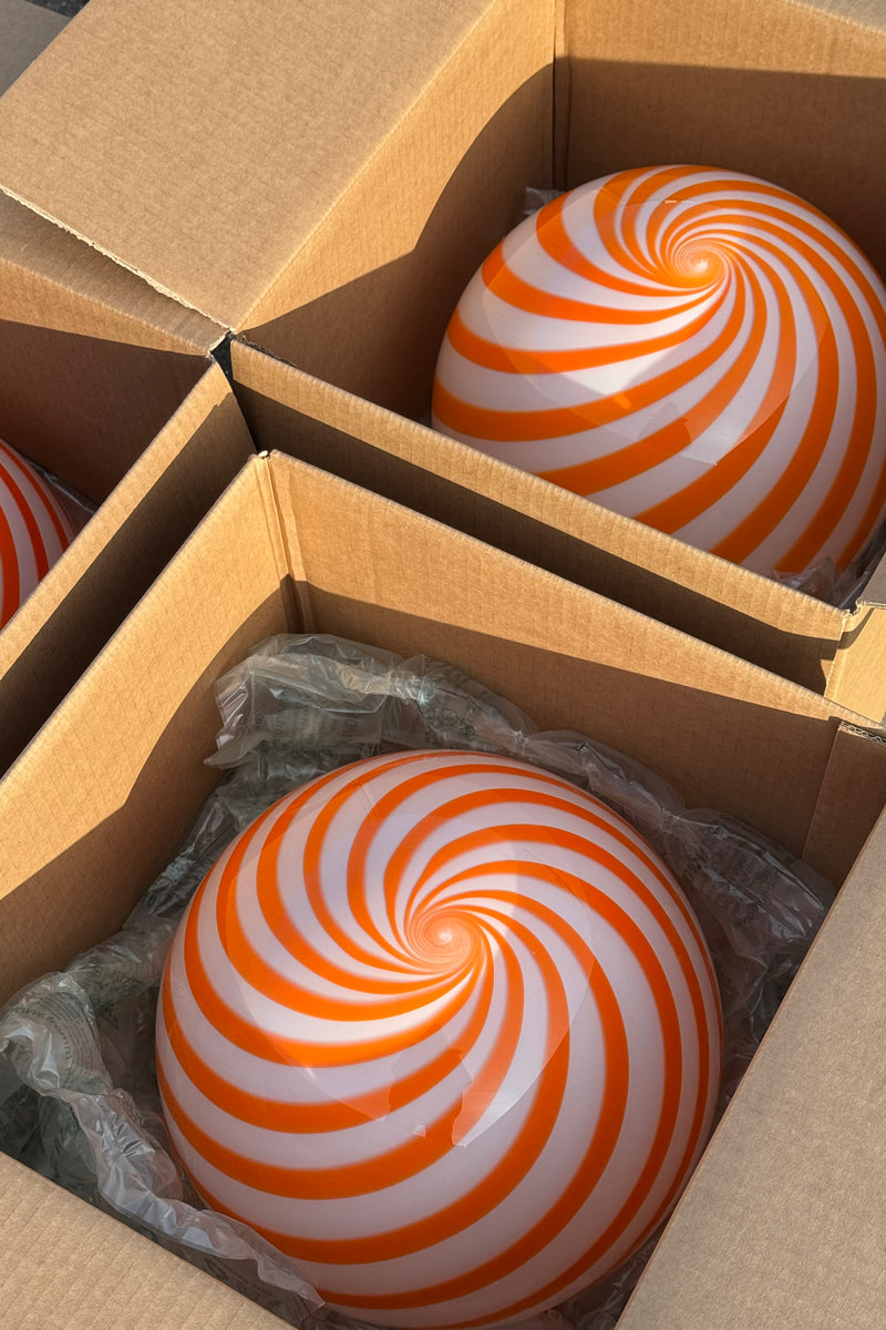 Murano Candy pendel orange/vit swirl D:30 cm
