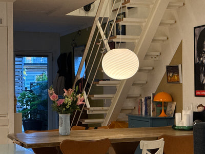 Stor Murano Candy oval pendel vit swirl D:40 cm