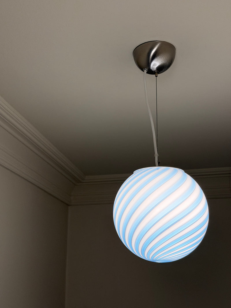 Murano Candy pendel blå swirl D:20 cm