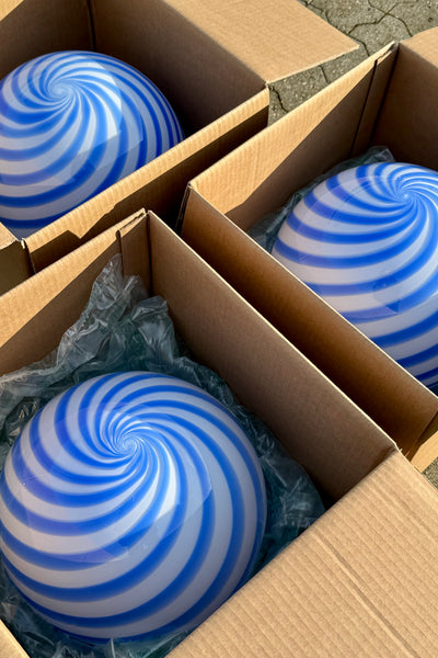 Murano Candy pendel blå/vit swirl D:30 cm