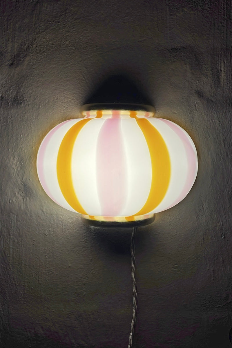 Murano Candy vägglampa rosa/gula ränder 21x15cm