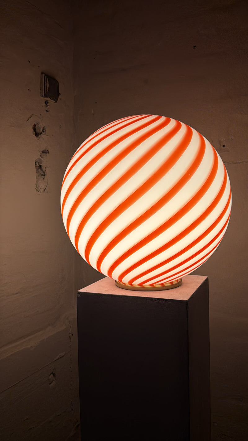 Murano Candy vloerlamp rood/wit swirl D:40 cm