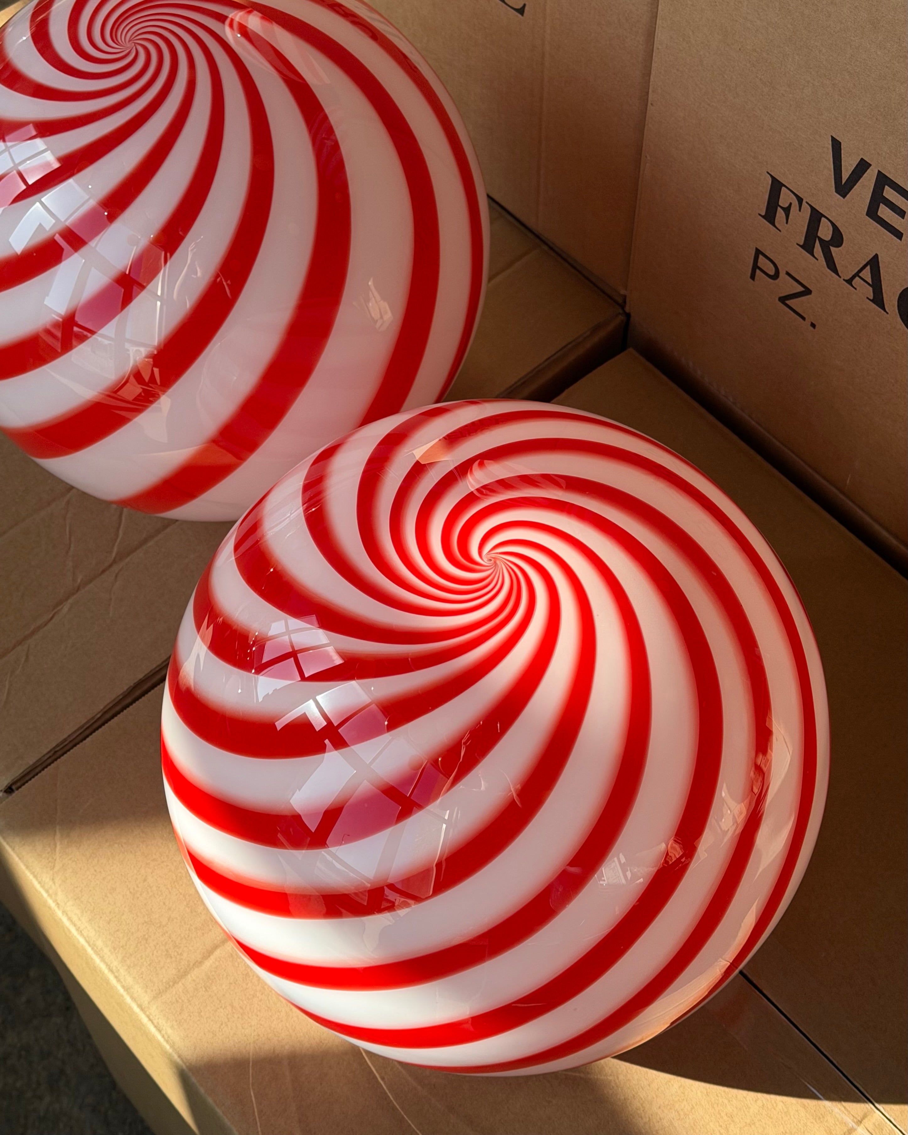 Murano Candy pendant red/white swirl D:30 cm