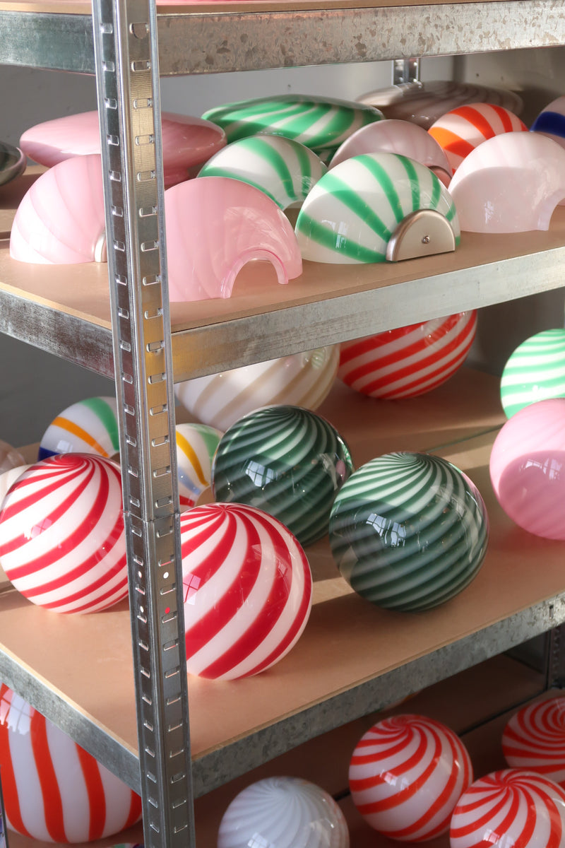 Murano Candy bordlampe petrolium grøn swirl D:20 cm