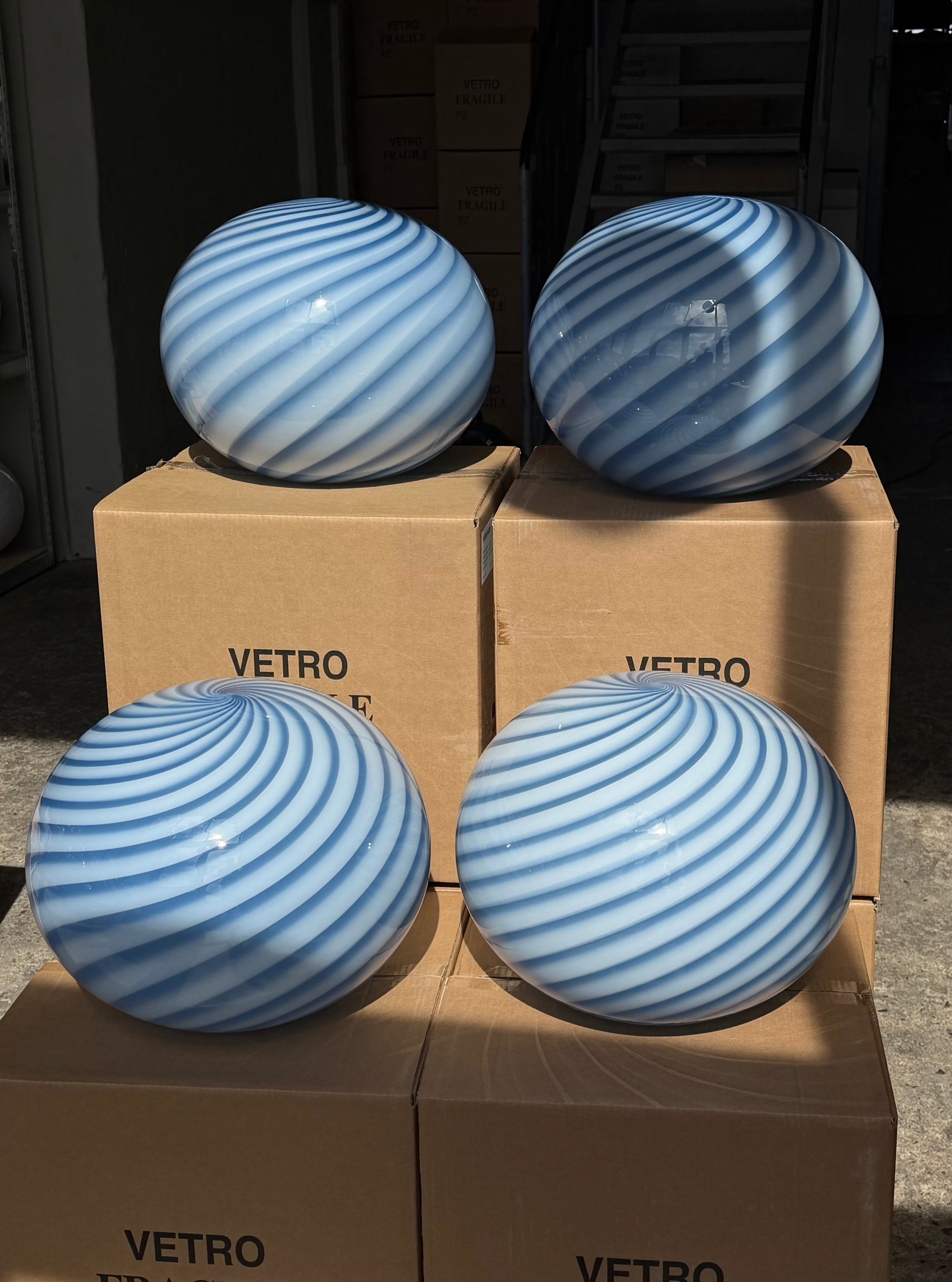 Große Murano Candy ovale Pendelleuchte blau Swirl D:40 cm