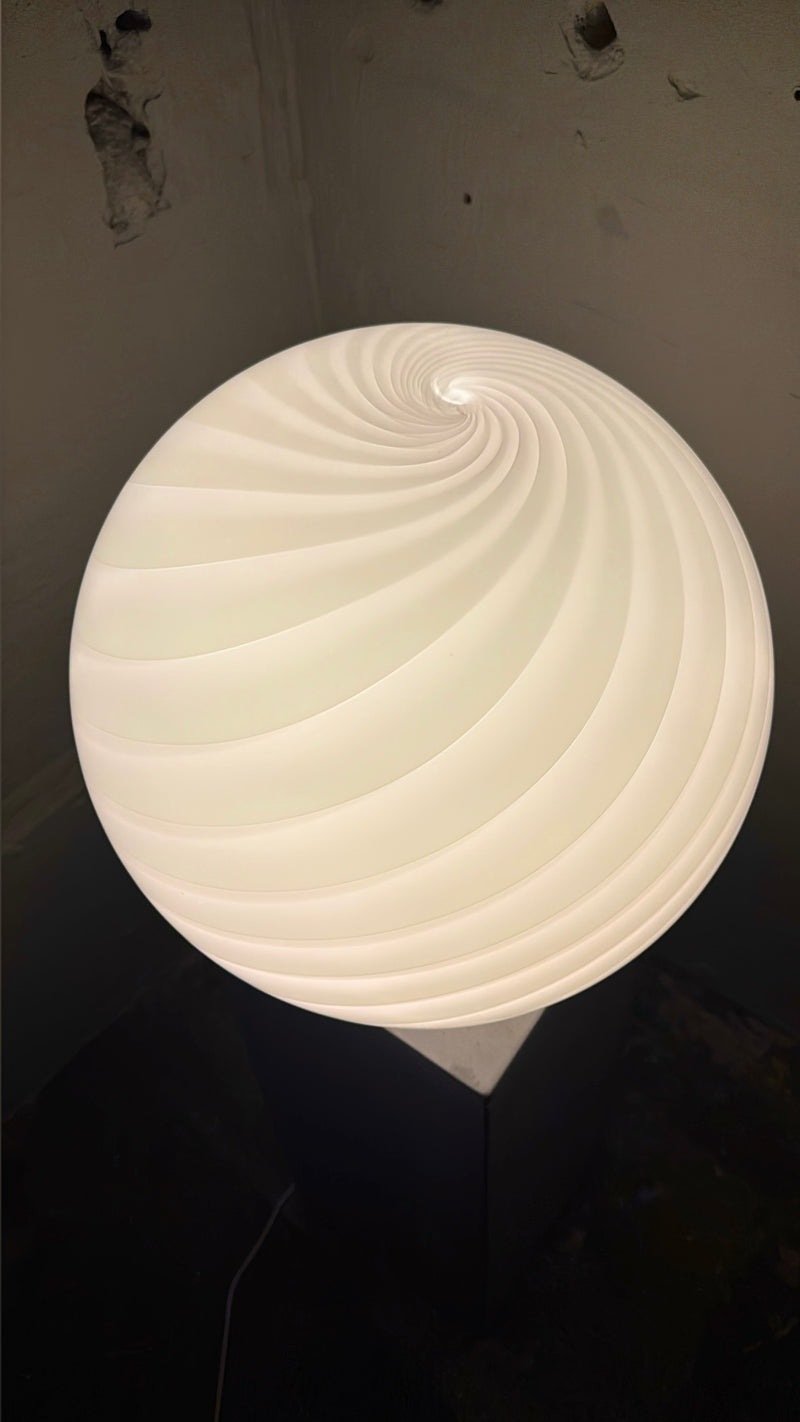 Murano Candy vloerlamp zacht lichtroze swirl D:40 cm