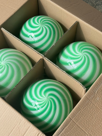 beautiful Murano pendants with green/white swirl pattern in a box, D:20 cm, ready for dispatch