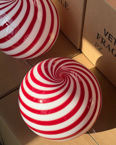 Murano Candy pendant burgundy red/white swirl D:30 cm