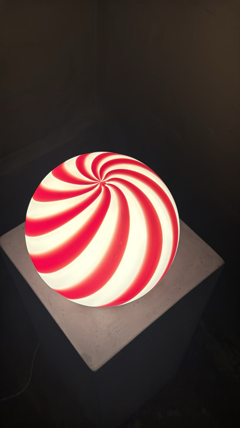 Murano Candy bordlampe bordeaux rød/hvid swirl D:20 cm