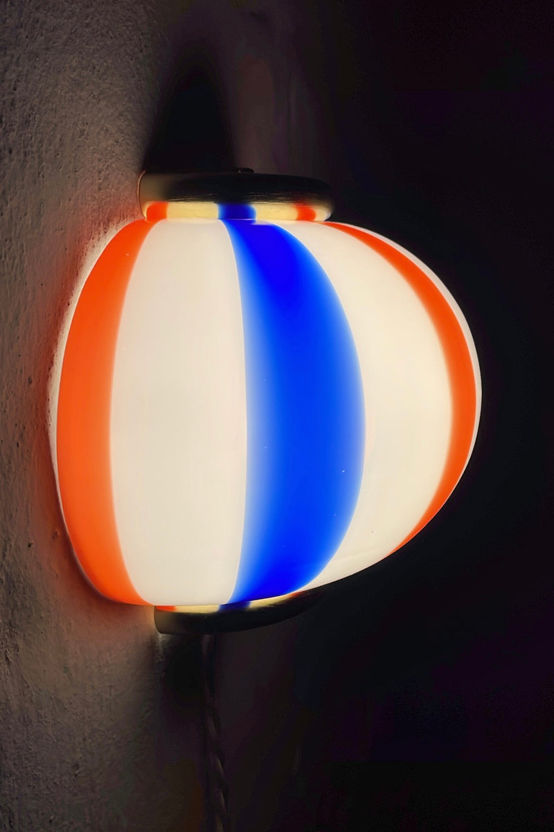 Murano Candy vägglampa blå/röd randig 21x15cm