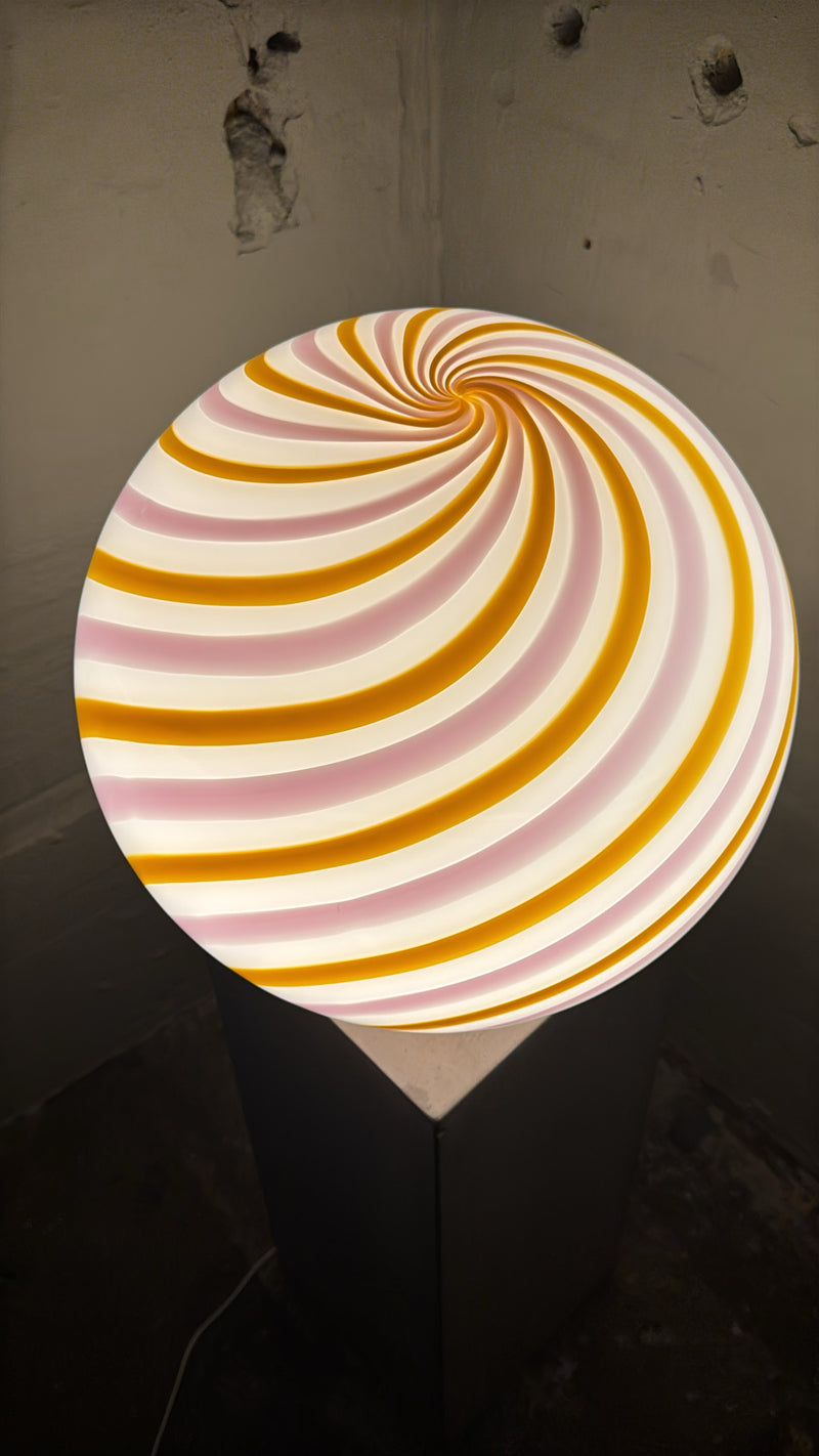 Murano Candy vloerlamp geel/lichtroze swirl D:40 cm