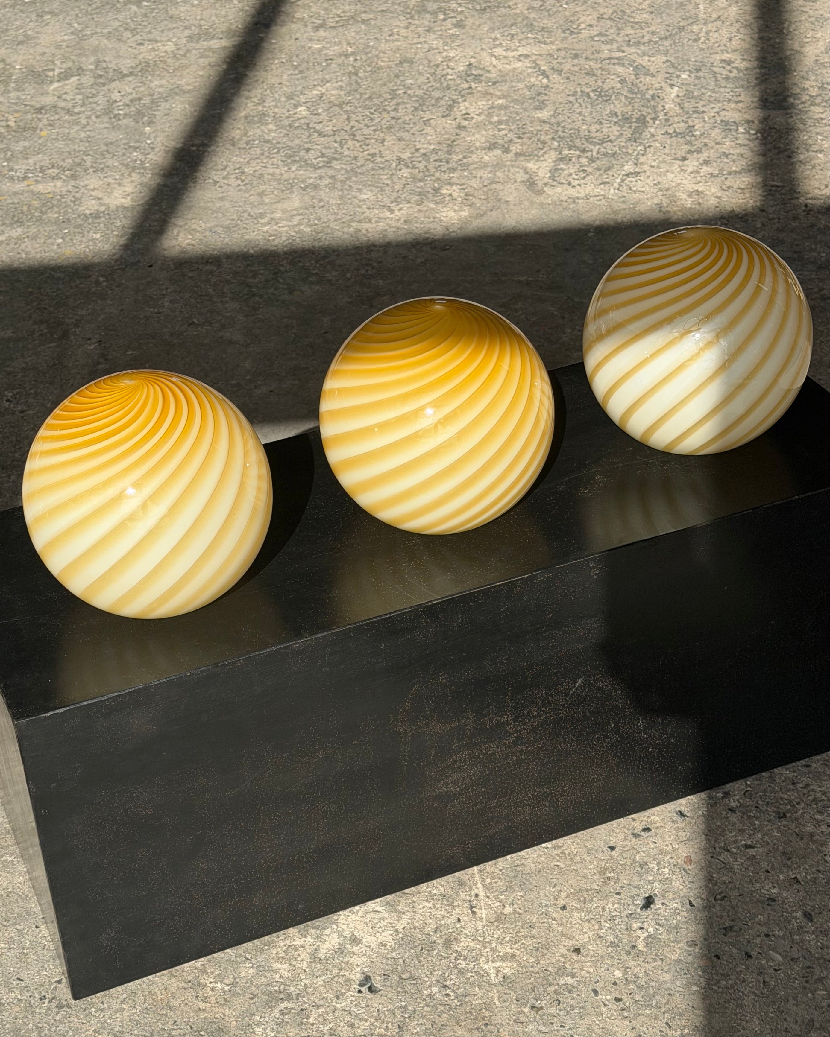 Murano Candy pendant yellow swirl D:20 cm