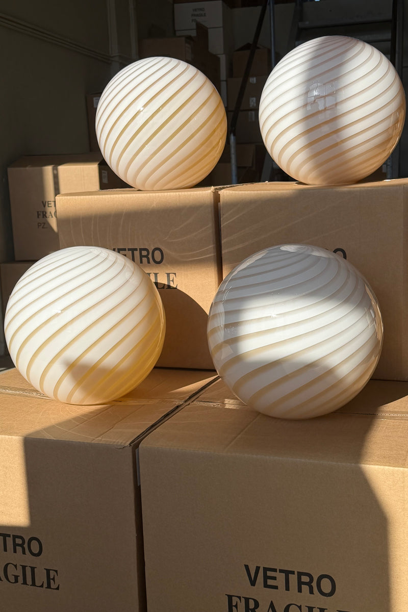 Murano Candy tafellamp crème karamel swirl D:30 cm