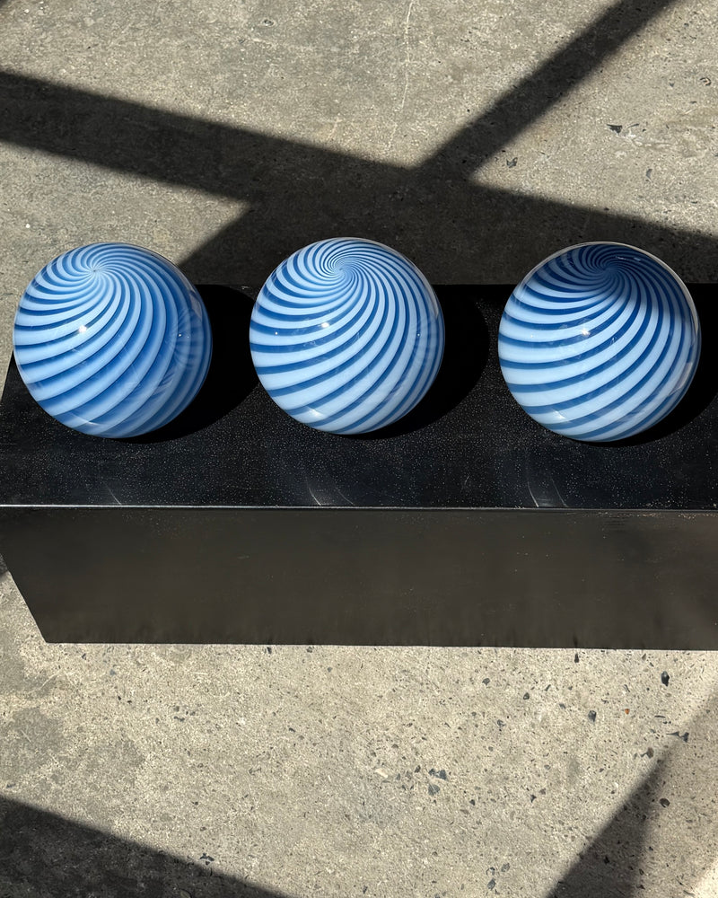 Murano Candy bordlampe blå swirl D:20 cm