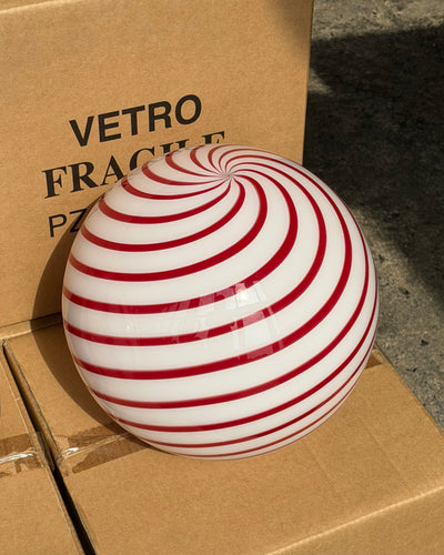 Murano Candy-Pendelleuchte bordeauxrot/weiß Swirl D:30 cm