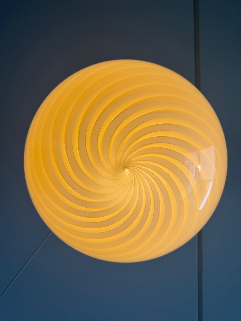 Grote Murano Candy ovale hanglamp geel swirl D:40 cm