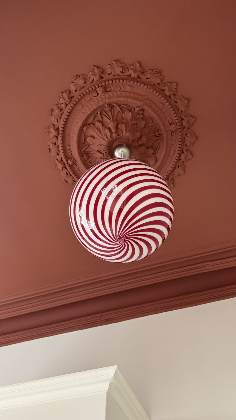 Stor Murano Candy pendel bordeaux rød/hvit swirl D:40 cm
